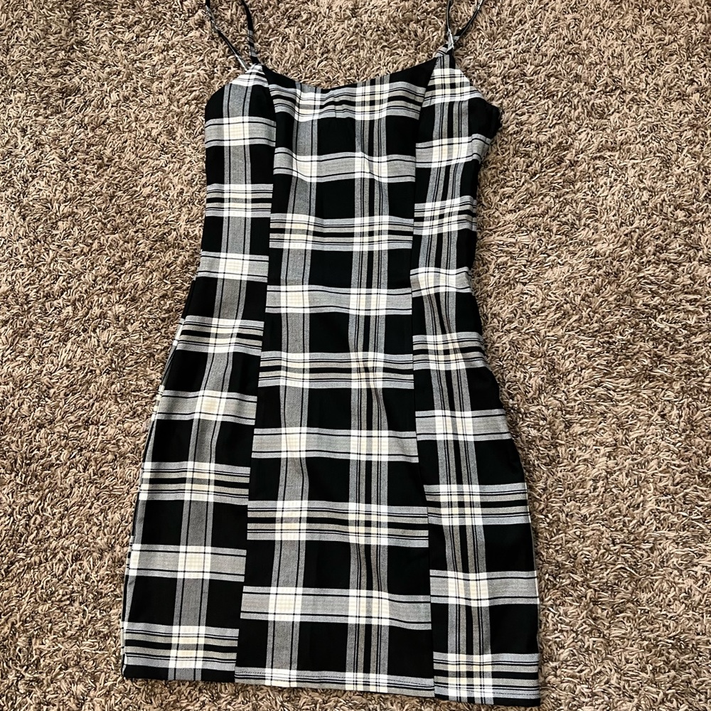Size XS good condition color black with grey